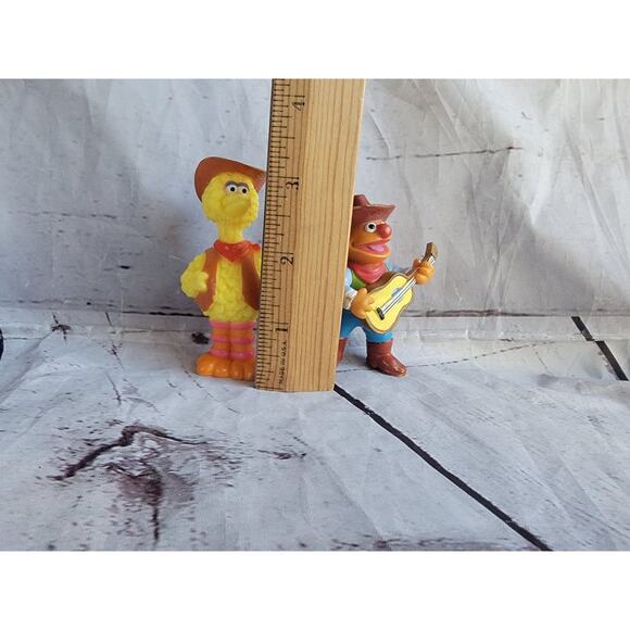 Sesame Street PVC Big Bird Cowboy Ernie Cowboy W/guitar Figure Cake Toppers - Picture 4 of 7